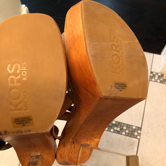 Michael Kors platforms - Picture 3 of 3